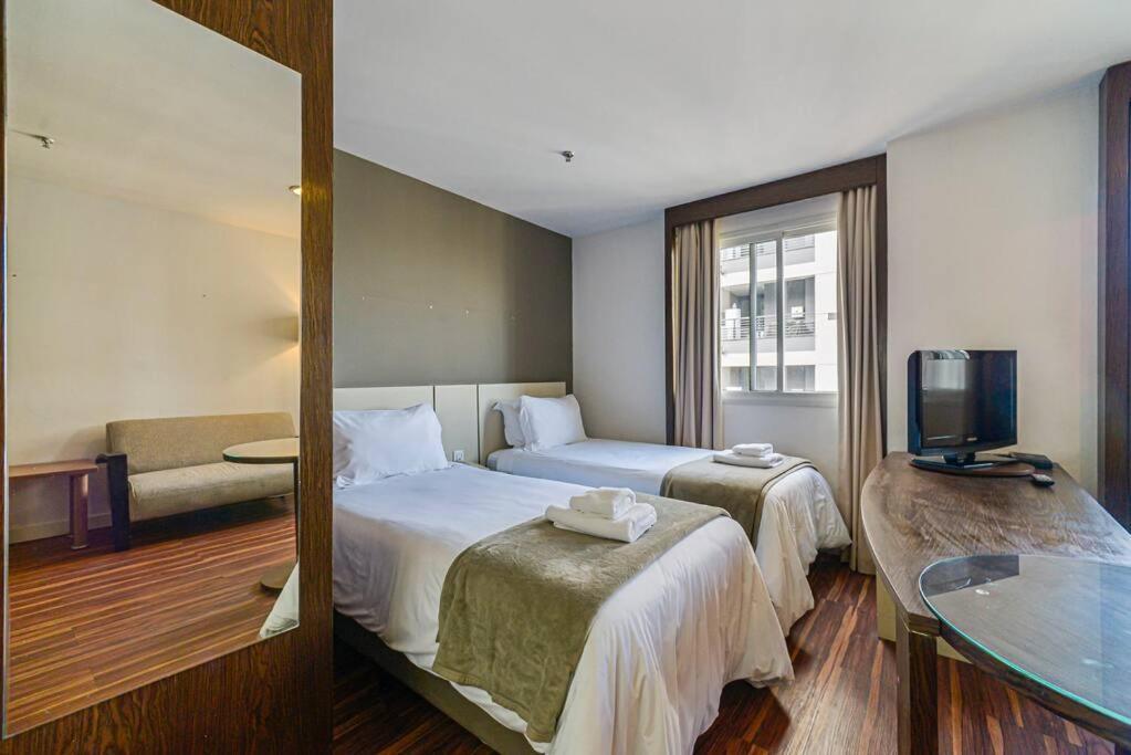 Bhomy Jardins 1 Quadra Da Av Paulista No1709 Hotel Сао Паоло Екстериор снимка
